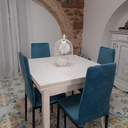 Casa Vacanze Vico Verona 7 Oria  Ngoại thất bức ảnh