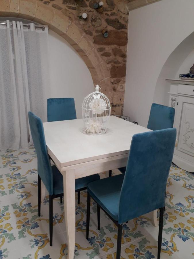 Casa Vacanze Vico Verona 7 Oria  Ngoại thất bức ảnh